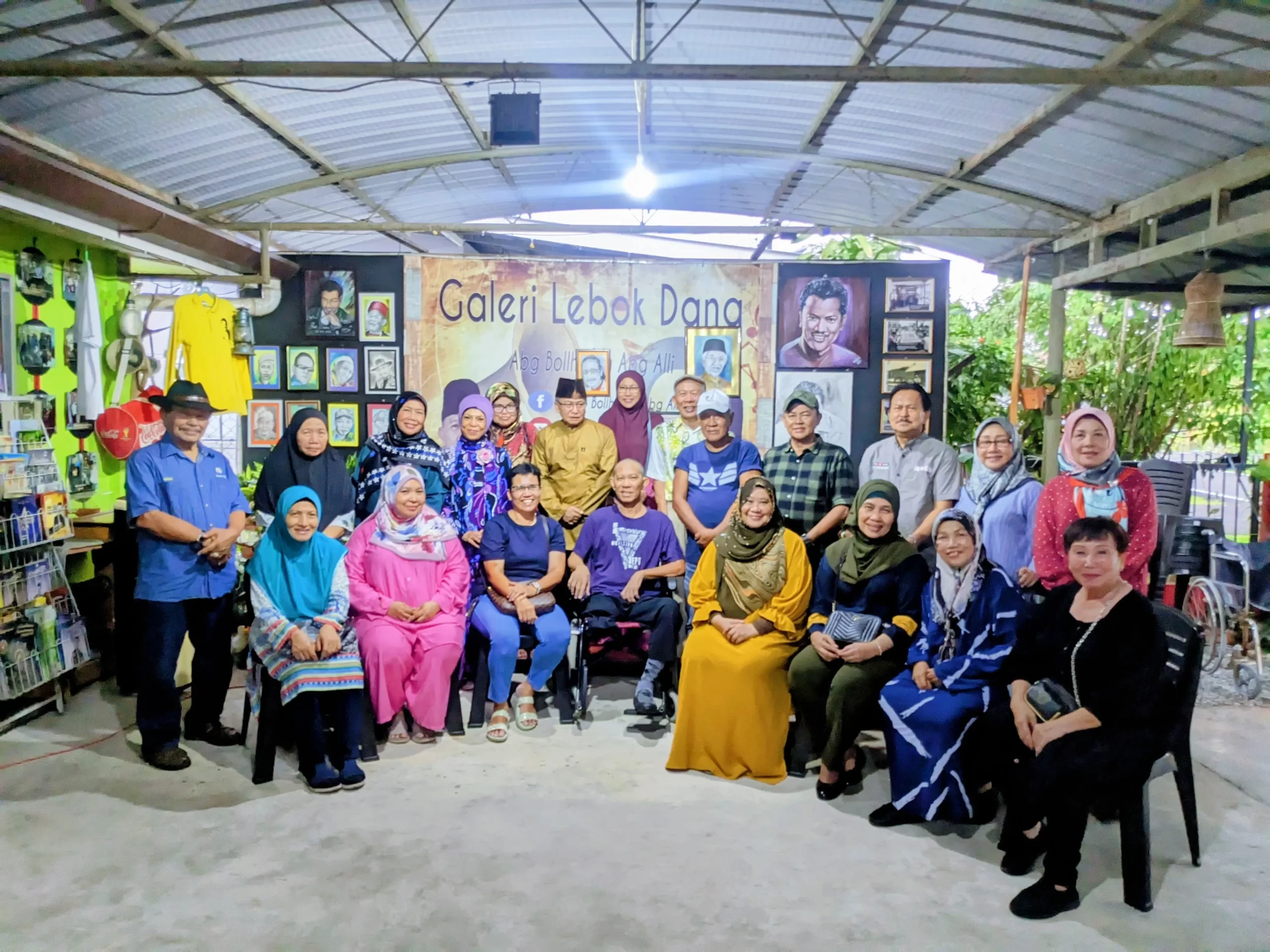 Kunjungan daripada Kumpulan Sriwana